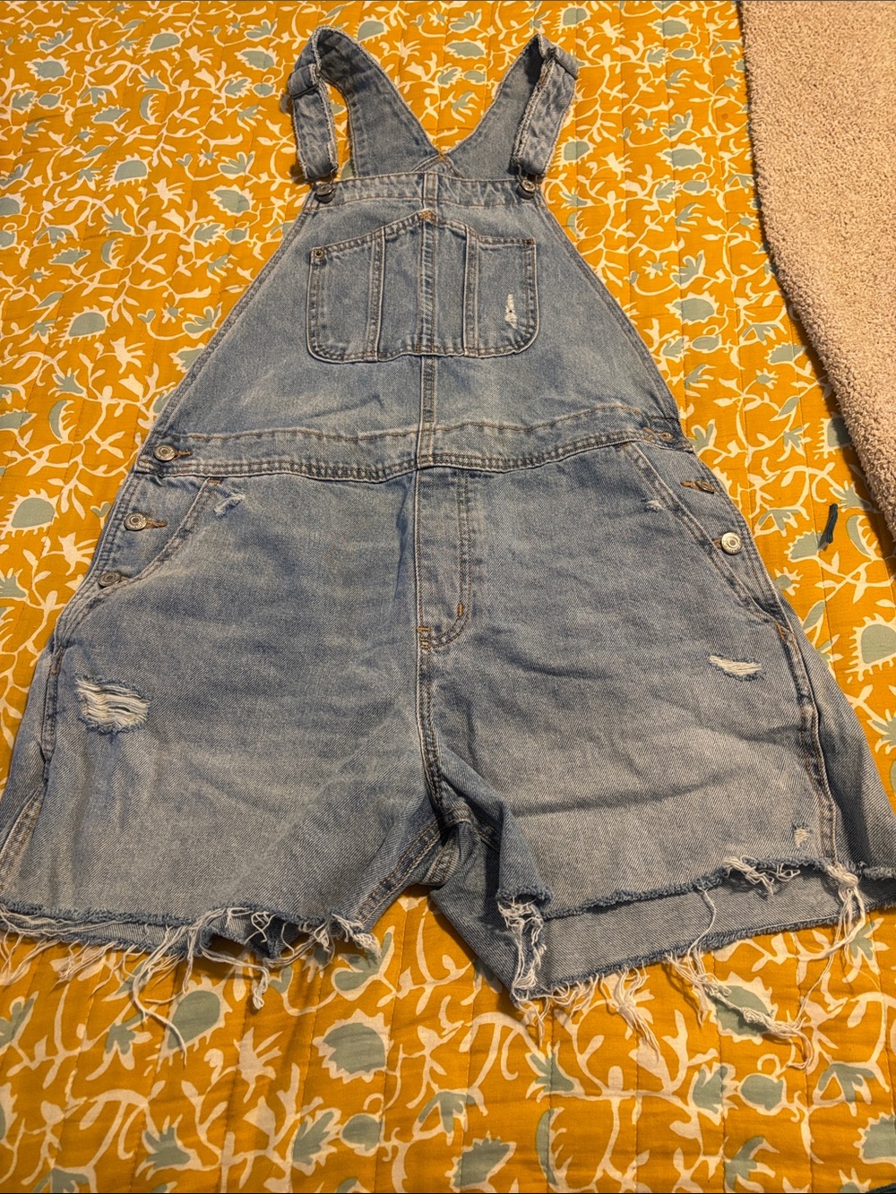 Old Navy Women’s Shortalls Overalls Cut offs Lightwash Denim Jumpsuit Romper